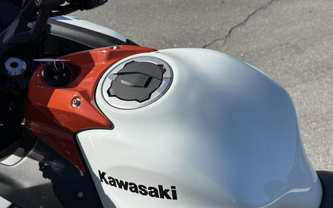 2023 Kawasaki Ninja® 650 Pearl Robotic White/Metallic Matte Graystone