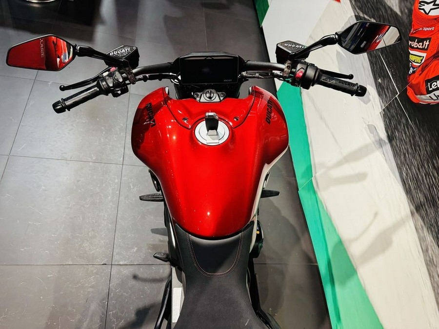2026 Ducati XDiavel V4 Burning Red