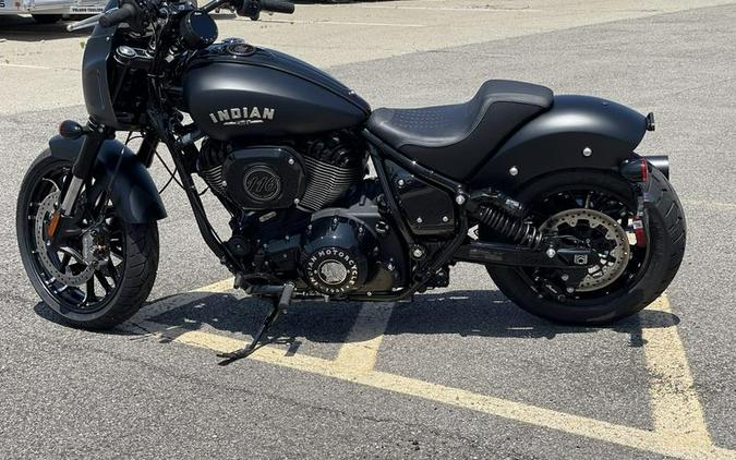 2024 Indian Motorcycle® Sport Chief Black Smoke