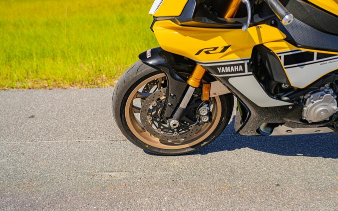 2016 Yamaha YZF-R1