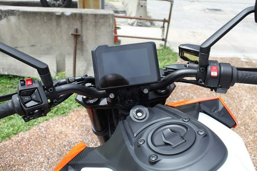 2027 KTM 990 Duke