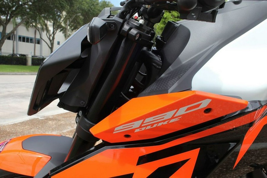 2027 KTM 990 Duke