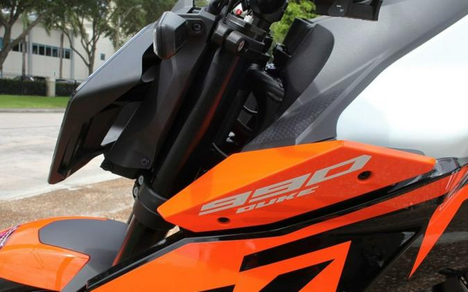 2027 KTM 990 Duke