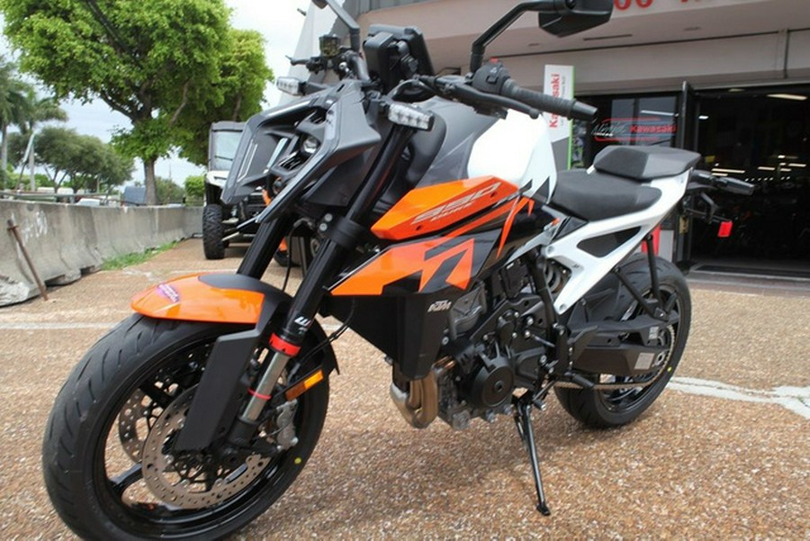 2027 KTM 990 Duke