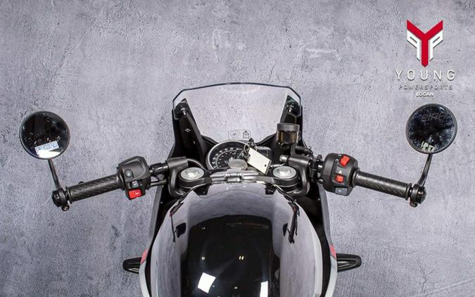 2026 Triumph Thruxton 400 Phantom Black / Aluminium Silver