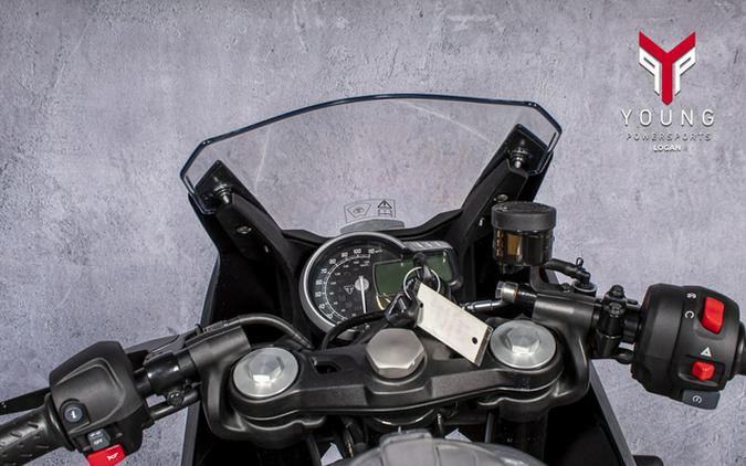 2026 Triumph Thruxton 400 Phantom Black / Aluminium Silver