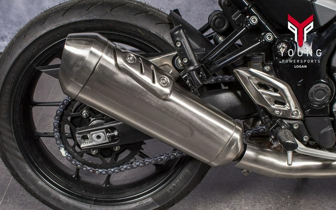 2026 Triumph Thruxton 400 Phantom Black / Aluminium Silver
