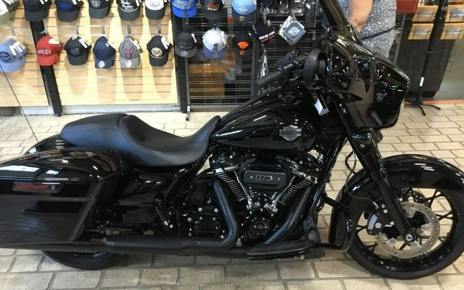 2022 Harley-Davidson Street Glide Special Vivid Black - Black Finish