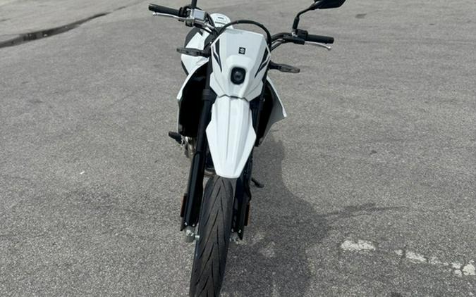 2025 Suzuki DR-Z4SM