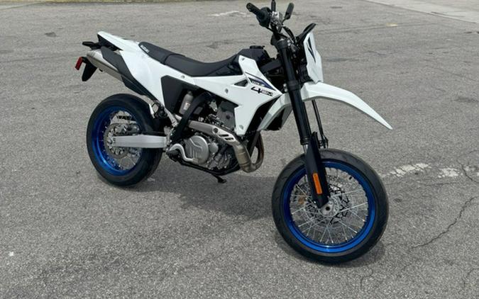 2025 Suzuki DR-Z4SM