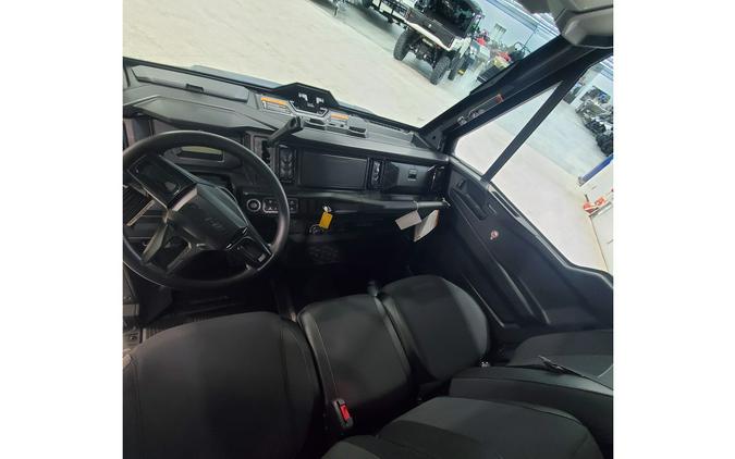 2026 Can-Am Defender MAX XT CAB HD11