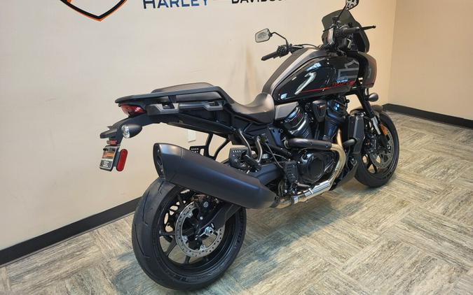 2025 Harley-Davidson Pan America® 1250 ST Vivid Black RA1250ST