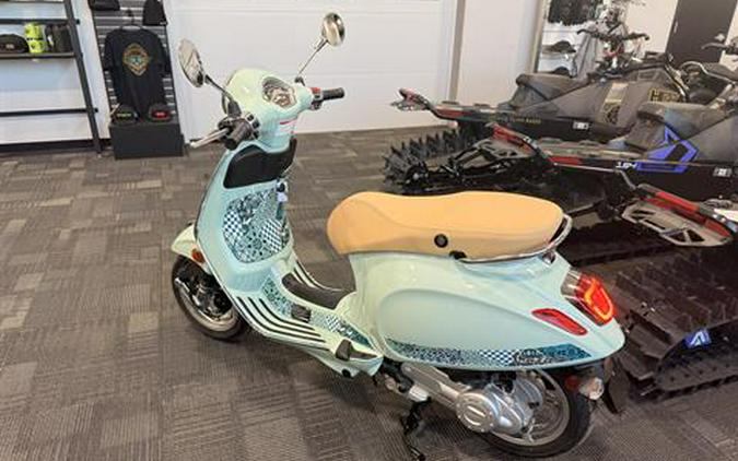 2025 Vespa Primavera 50 Batik
