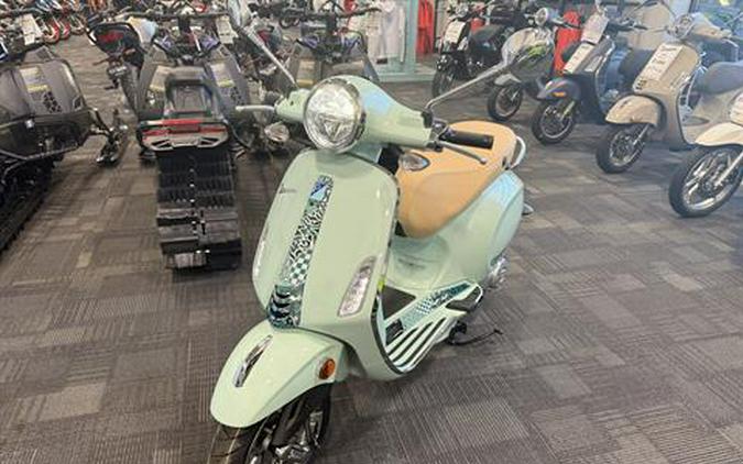 2025 Vespa Primavera 50 Batik