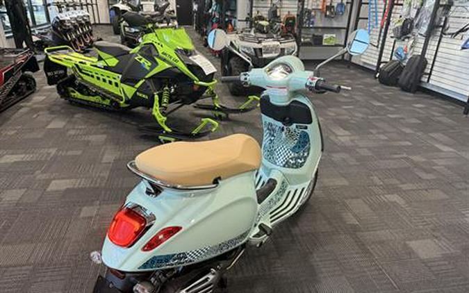 2025 Vespa Primavera 50 Batik