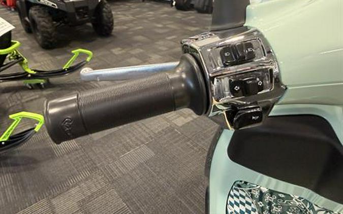 2025 Vespa Primavera 50 Batik