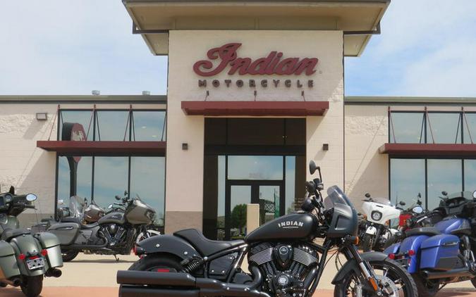 2025 Indian Motorcycle® Sport Chief Black Smoke