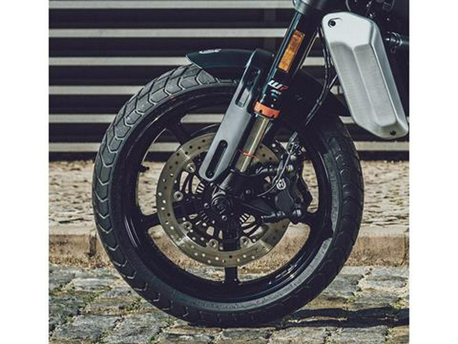 2025 Husqvarna Svartpilen 801