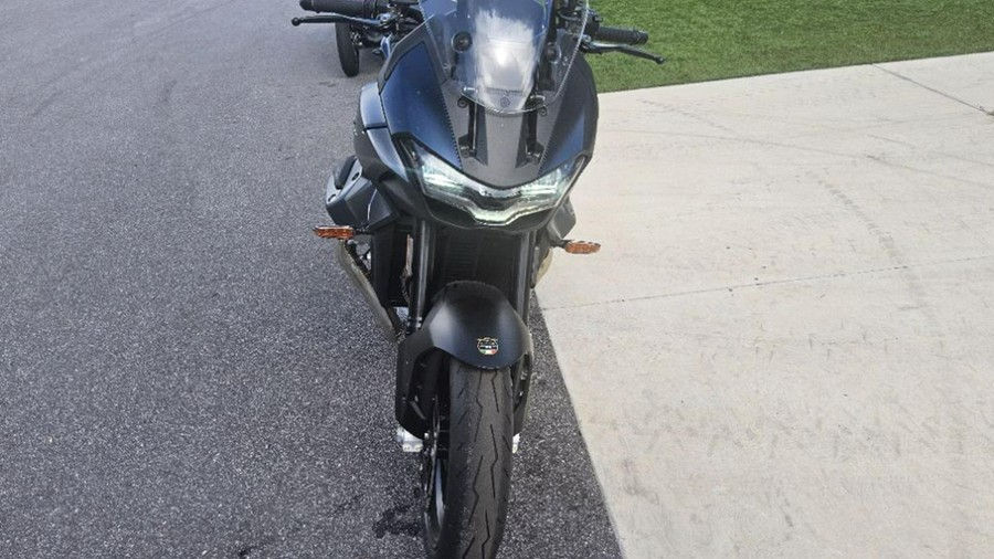 2025 Moto Guzzi V100 Mandello