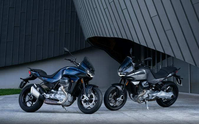 2025 Moto Guzzi V100 Mandello