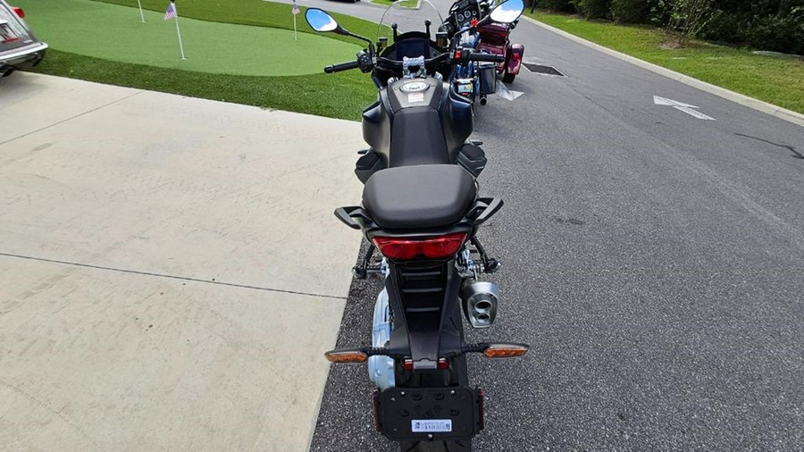 2025 Moto Guzzi V100 Mandello