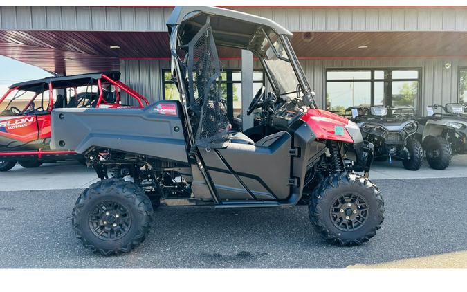 2025 PIONEER 700 DELUXE - Honda