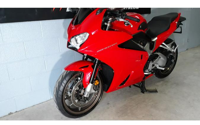 2014 Honda INTERCEPTOR DELUXE