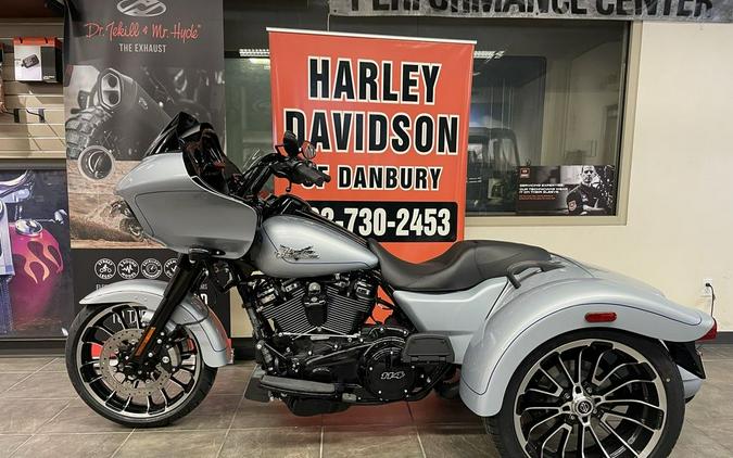 2024 Harley-Davidson® FLTRT - Road Glide® 3