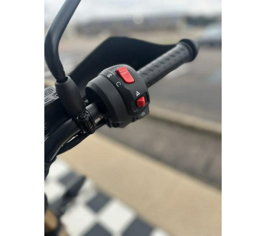 2025 Triumph Scrambler 400 X Carnival Red / Phantom Black