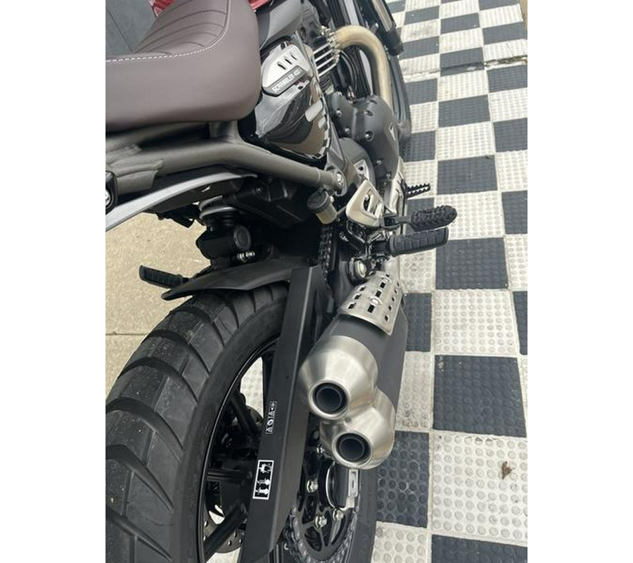 2025 Triumph Scrambler 400 X Carnival Red / Phantom Black