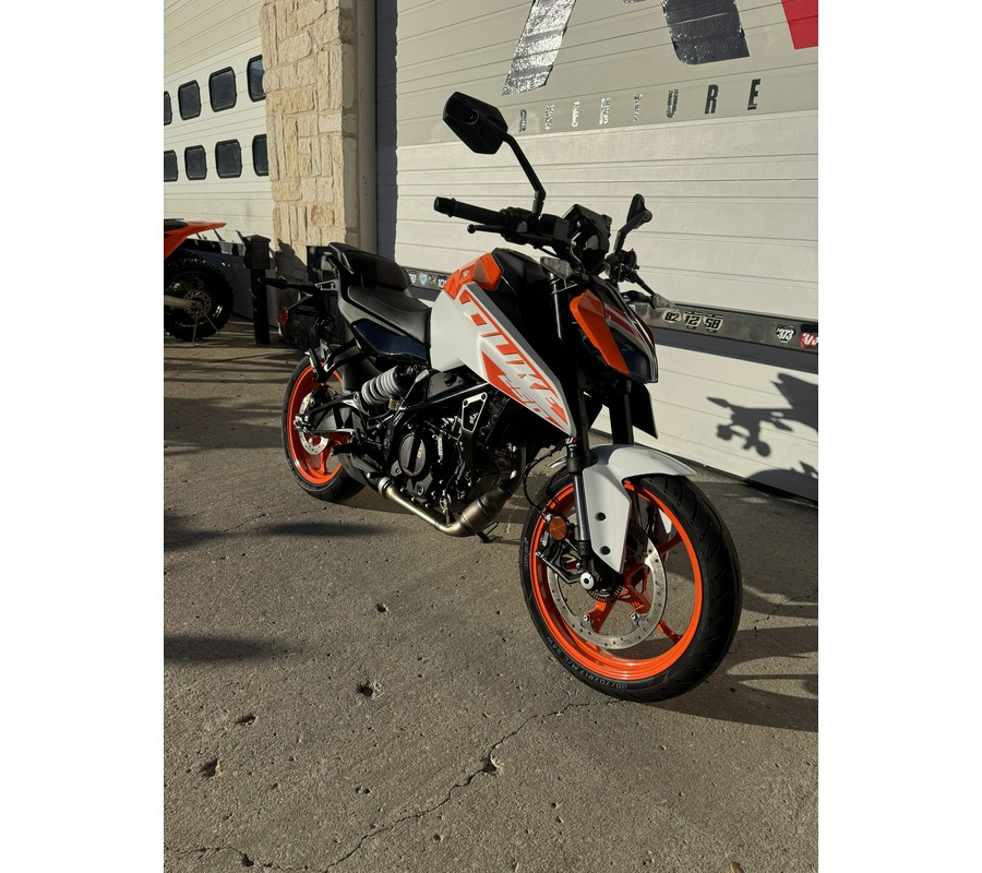 2024 KTM 250 Duke