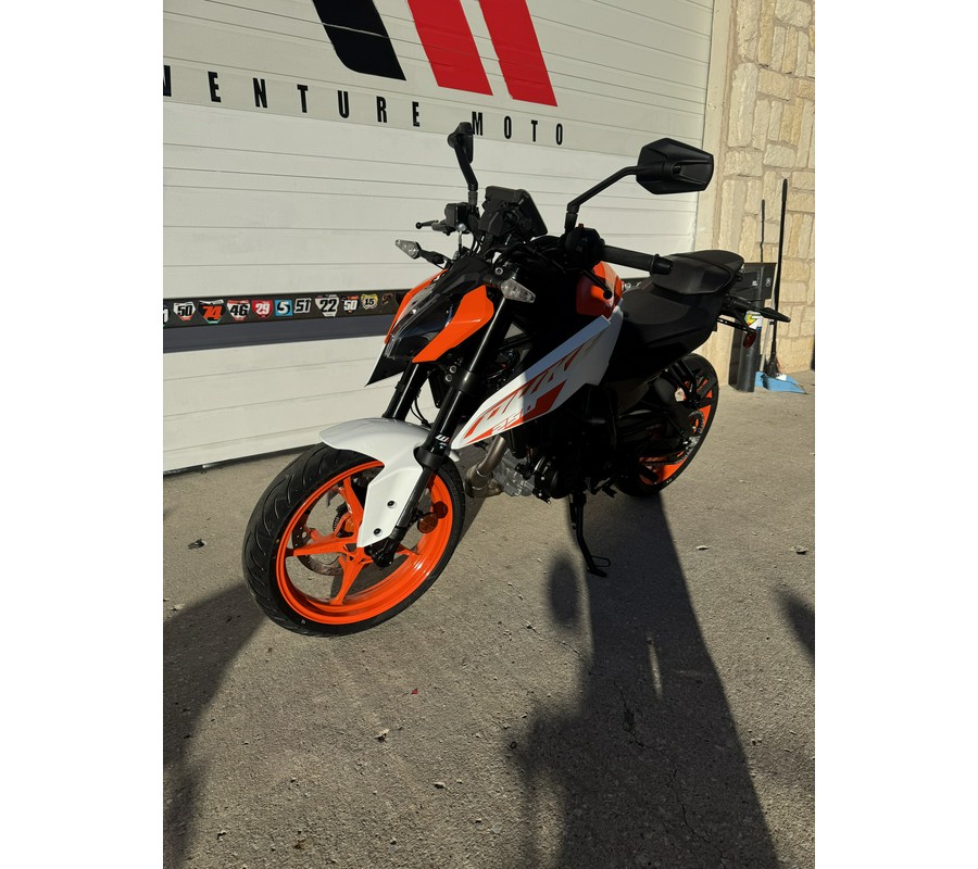 2024 KTM 250 Duke