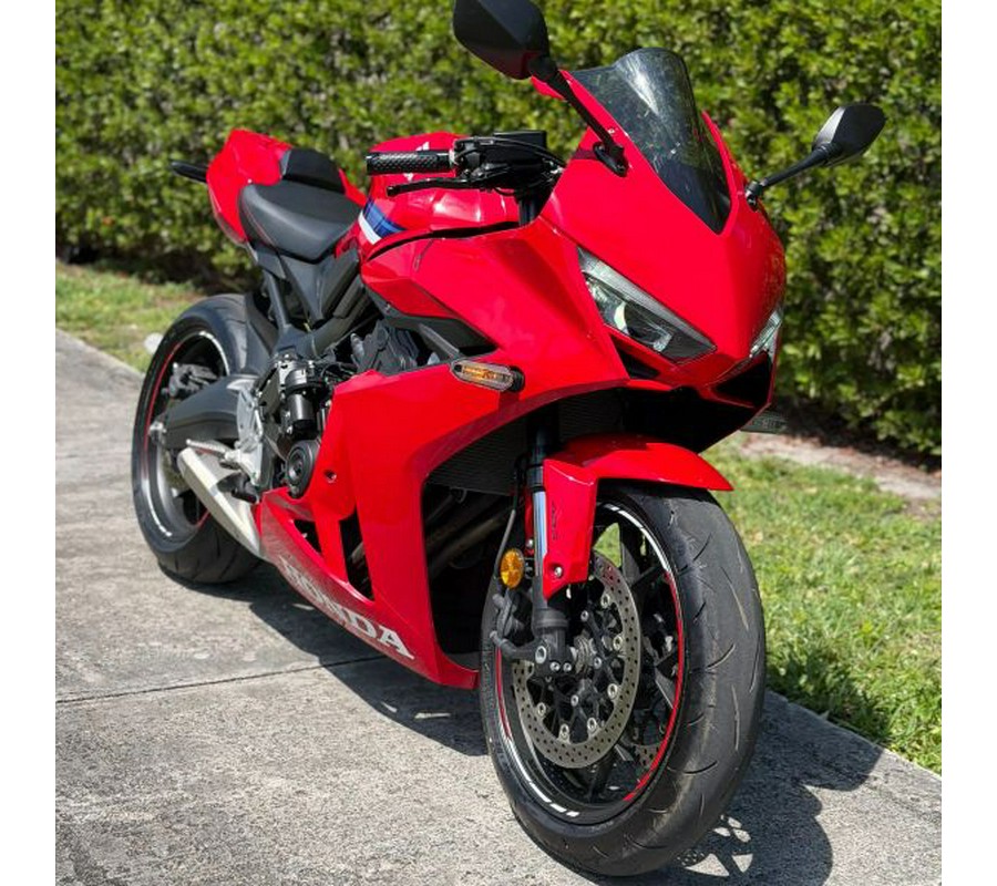 2025 Honda CB650R E-Clutch