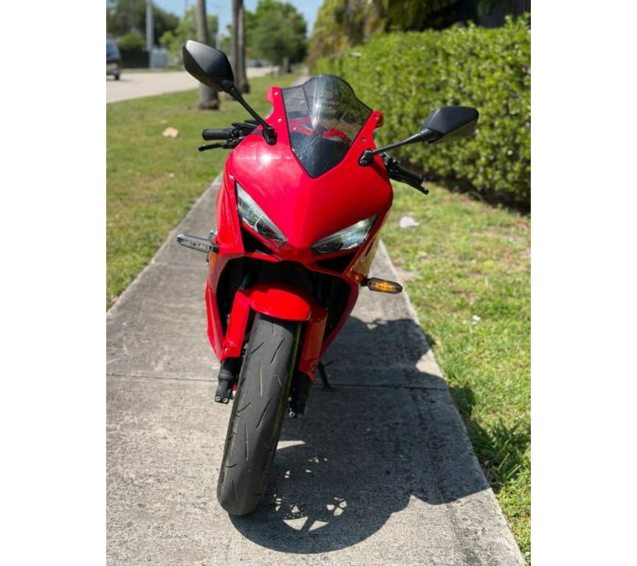 2025 Honda CB650R E-Clutch