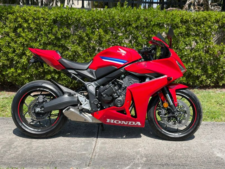 2025 Honda CB650R E-Clutch