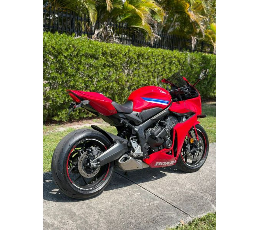 2025 Honda CB650R E-Clutch