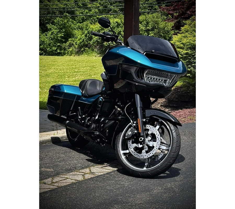 2026 Harley-Davidson® Road Glide® Teal Thunder / Vivid Black Black Trim