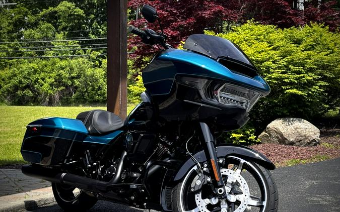 2026 Harley-Davidson® Road Glide® Teal Thunder / Vivid Black Black Trim