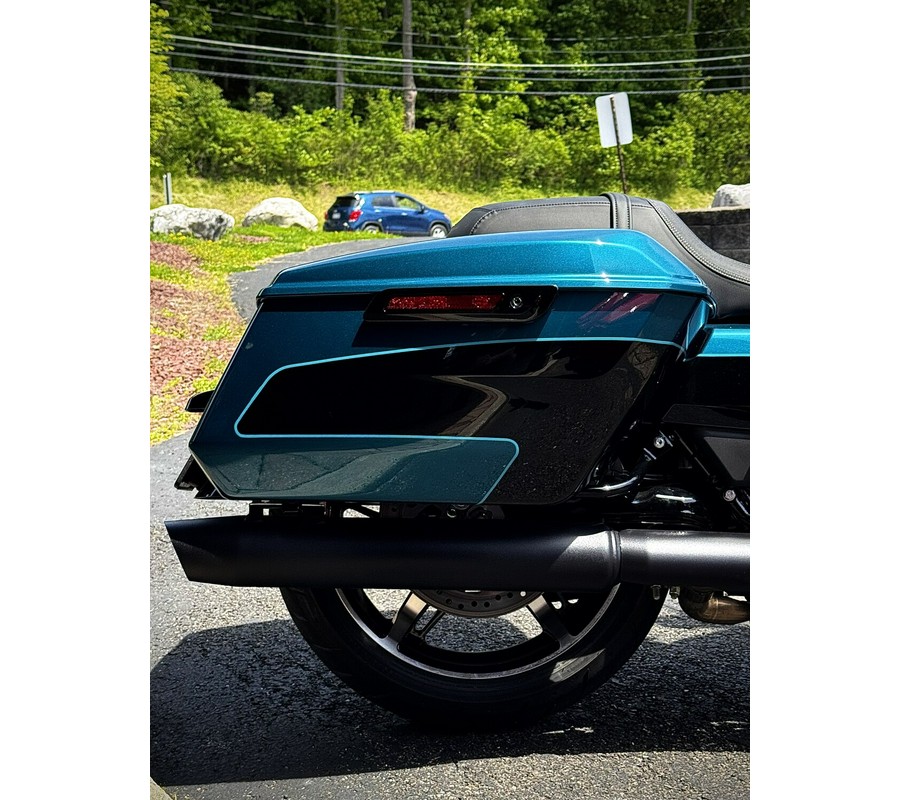 2026 Harley-Davidson® Road Glide® Teal Thunder / Vivid Black Black Trim