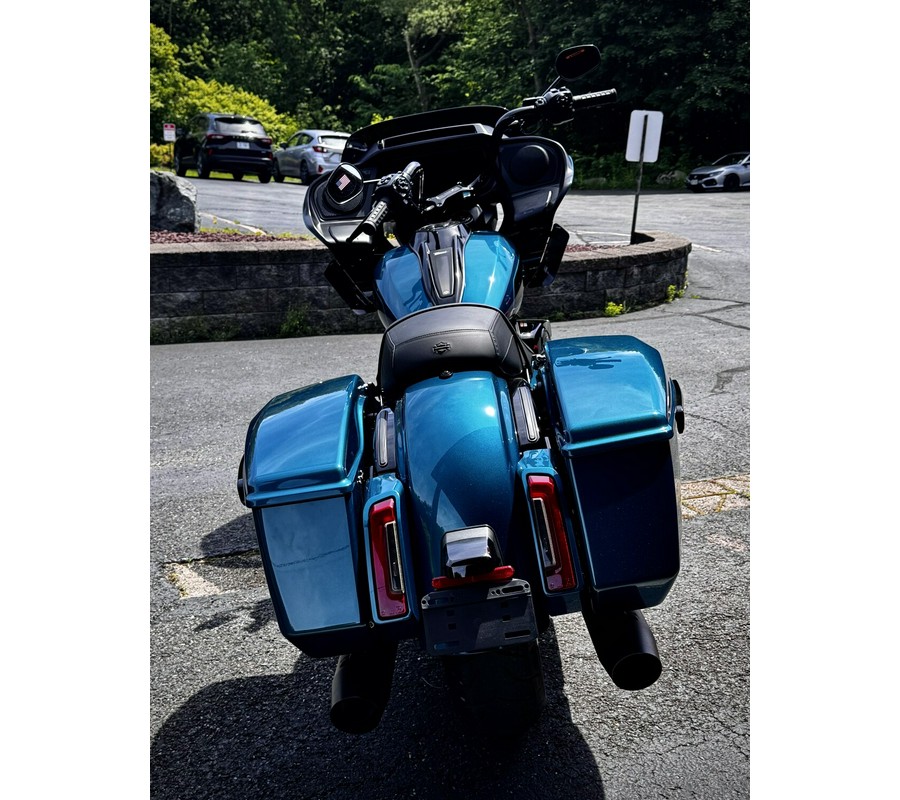 2026 Harley-Davidson® Road Glide® Teal Thunder / Vivid Black Black Trim