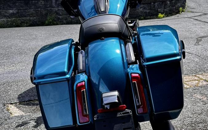 2026 Harley-Davidson® Road Glide® Teal Thunder / Vivid Black Black Trim