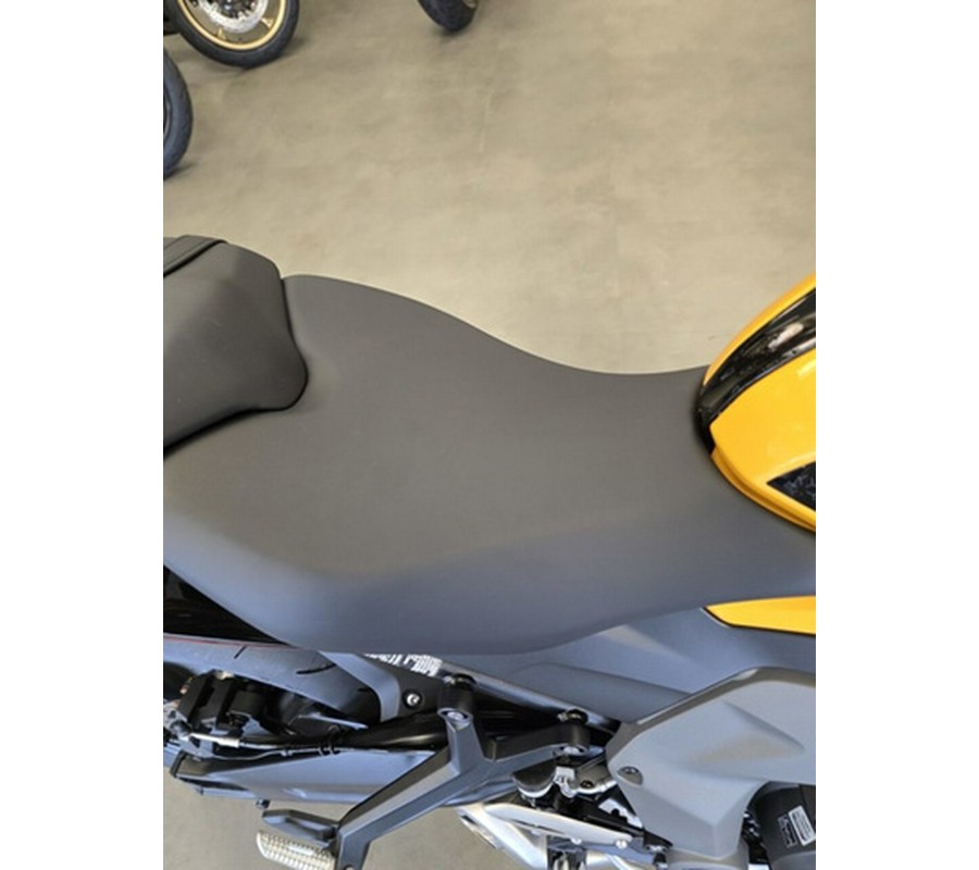 2026 Triumph Daytona 660 Cosmic Yellow Sapphire Black
