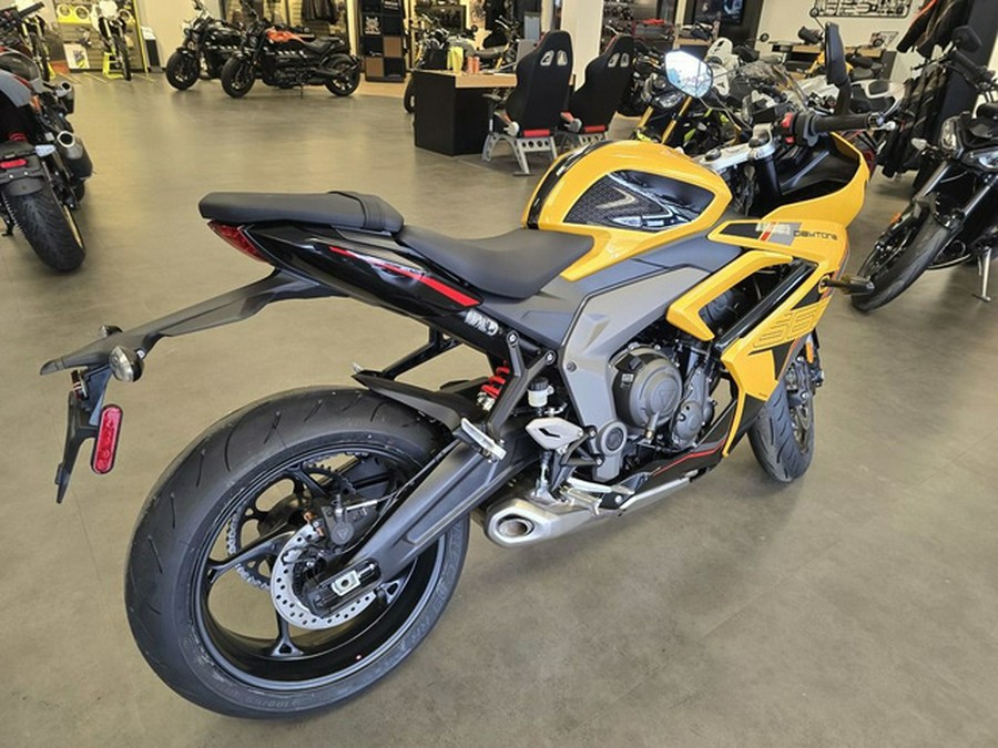 2026 Triumph Daytona 660 Cosmic Yellow Sapphire Black