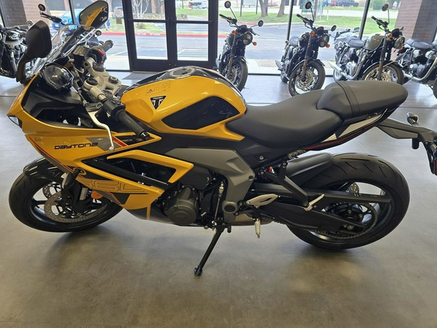 2026 Triumph Daytona 660 Cosmic Yellow Sapphire Black
