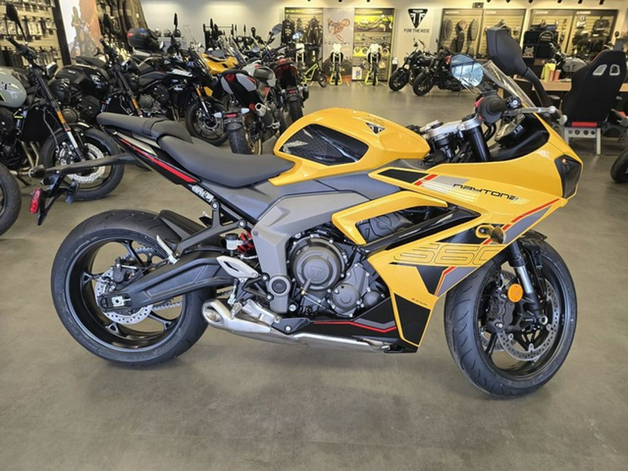 2026 Triumph Daytona 660 Cosmic Yellow Sapphire Black