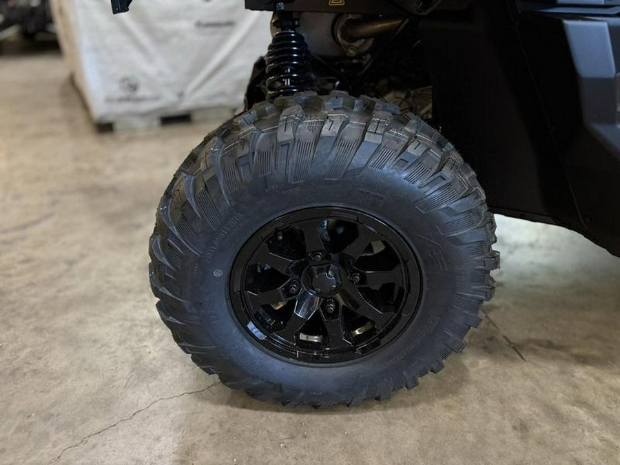 2026 Can-Am® Defender MAX XT CAB HD11