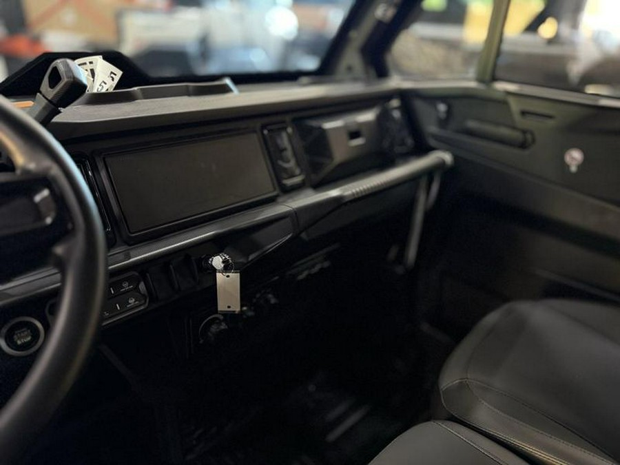 2026 Can-Am® Defender MAX XT CAB HD11