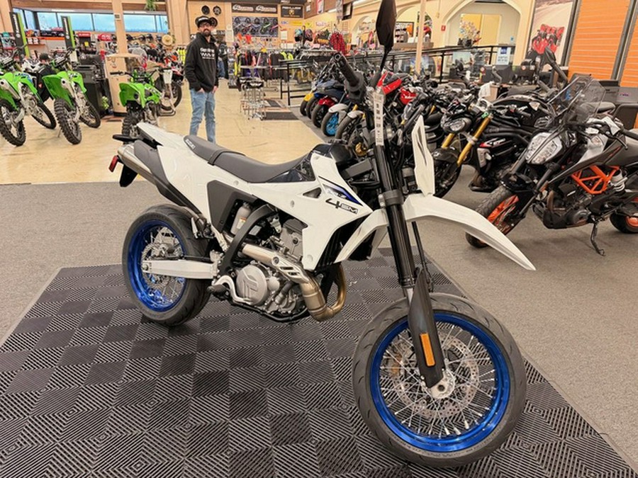 2025 Suzuki DR-Z 4SM