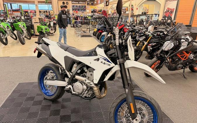 2025 Suzuki DR-Z 4SM