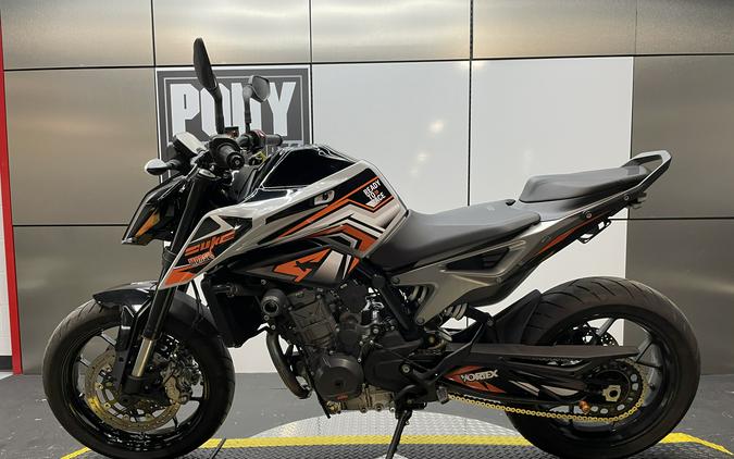 2023 KTM 790 Duke